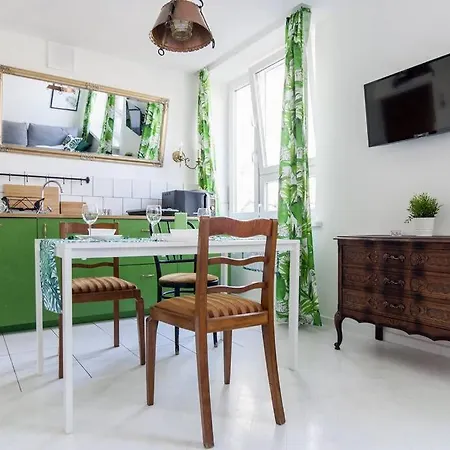 Heart Of Apt- Centre! Old Town 5' Walk