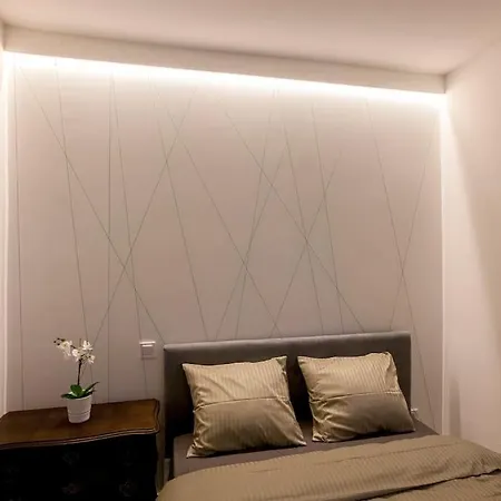 Heart Of Apt- Centre! Old Town 5' Walk