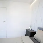 Heart Of Apt- Centre! Old Town 5' Walk *
